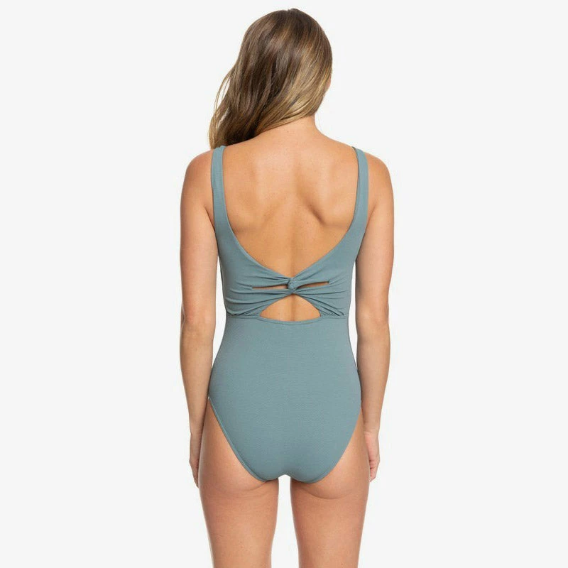 Roxy Seas The Day One Piece 6 Roxy Seas The Day One Piece