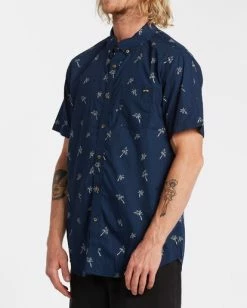 Vissla Billabong Sundays Mini Short Sleeve Shirt Navy Clothing